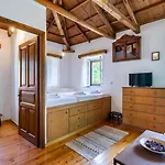 La Belle Merle Panormos (Skopelos)